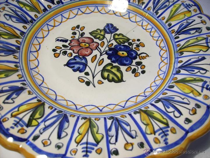 Antig&uuml;edades: PLATO GALLONADO DE TALAVERA - Foto 4