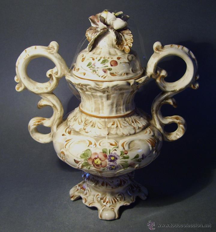 Antig&uuml;edades: SOBERBIO  Y  GRAN  JARRON  CAPODIMONTE - Foto 2