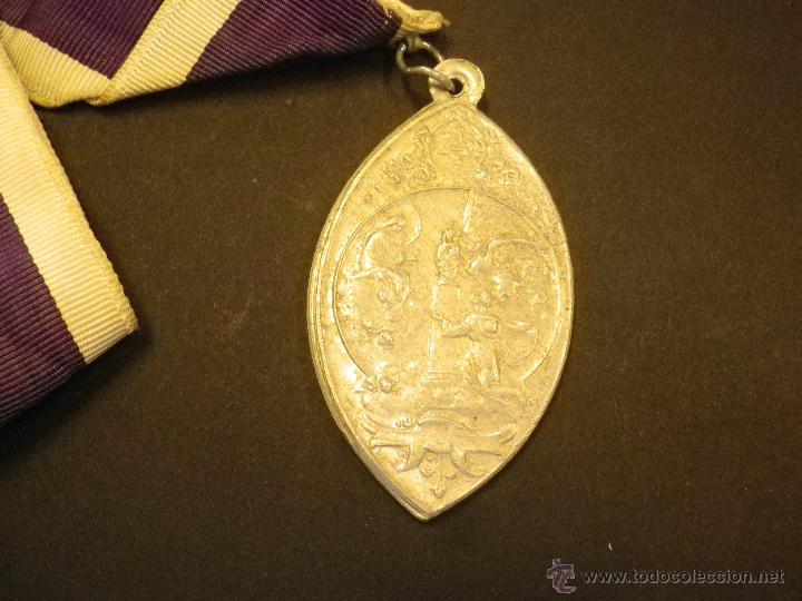 Antig&uuml;edades: Medalla Corte de Honor de Se&ntilde;oras a Maria - Foto 2