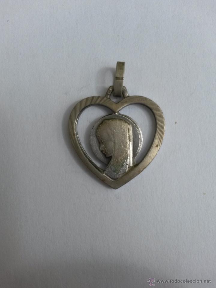Antig&uuml;edades: Medalla virgen y corazon 2 x 2,3 cms - Foto 1
