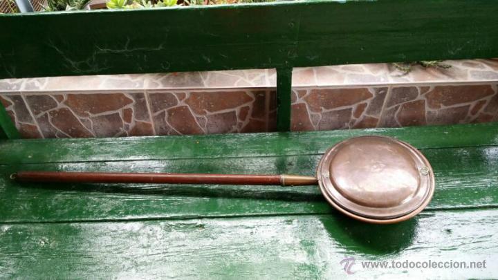 Antig&uuml;edades: antiguo calientacamas de cobre - Foto 1