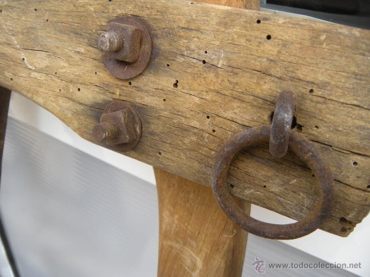 Antig&uuml;edades: ANTIGUO YUGO PARA MULAS - Foto 2