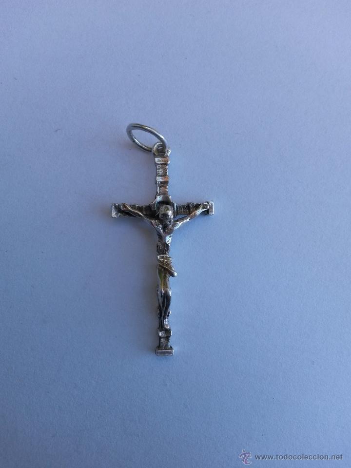 Antig&uuml;edades: Crucifijo de plata de 3,5 x 1,7 cms - Foto 1