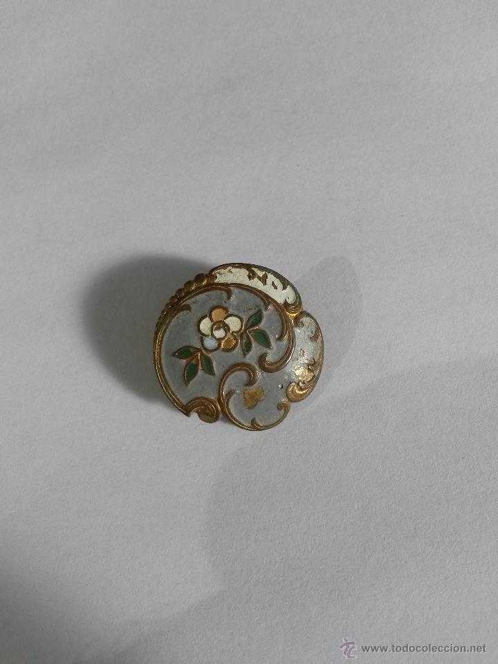 Antig&uuml;edades: Boton modernista con esmaltes de 2,3 cms de diametro - Foto 1