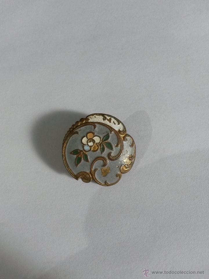 Antig&uuml;edades: Boton modernista con esmaltes de 2,3 cms de diametro - Foto 3