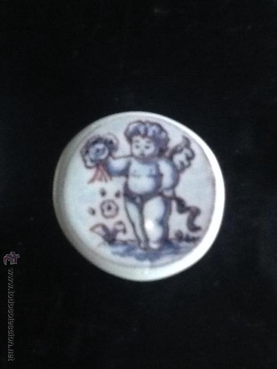 Antig&uuml;edades: BOT&Oacute;N DE CERAMICA DE TALAVERA CON QUERUBIN - Foto 1