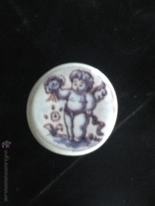 Antig&uuml;edades: BOT&Oacute;N DE CERAMICA DE TALAVERA CON QUERUBIN - Foto 1