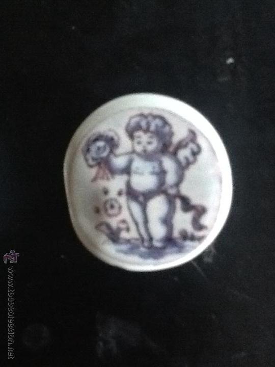 Antig&uuml;edades: BOT&Oacute;N DE CERAMICA DE TALAVERA CON QUERUBIN - Foto 1