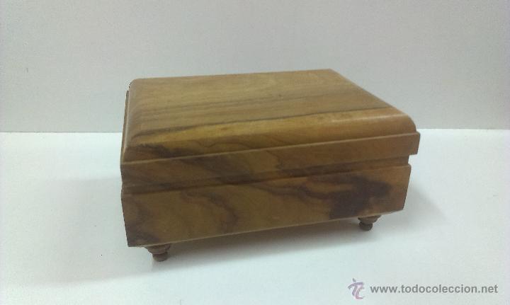 Antig&uuml;edades: BONITO JOLLERO EN MADERA - Foto 1