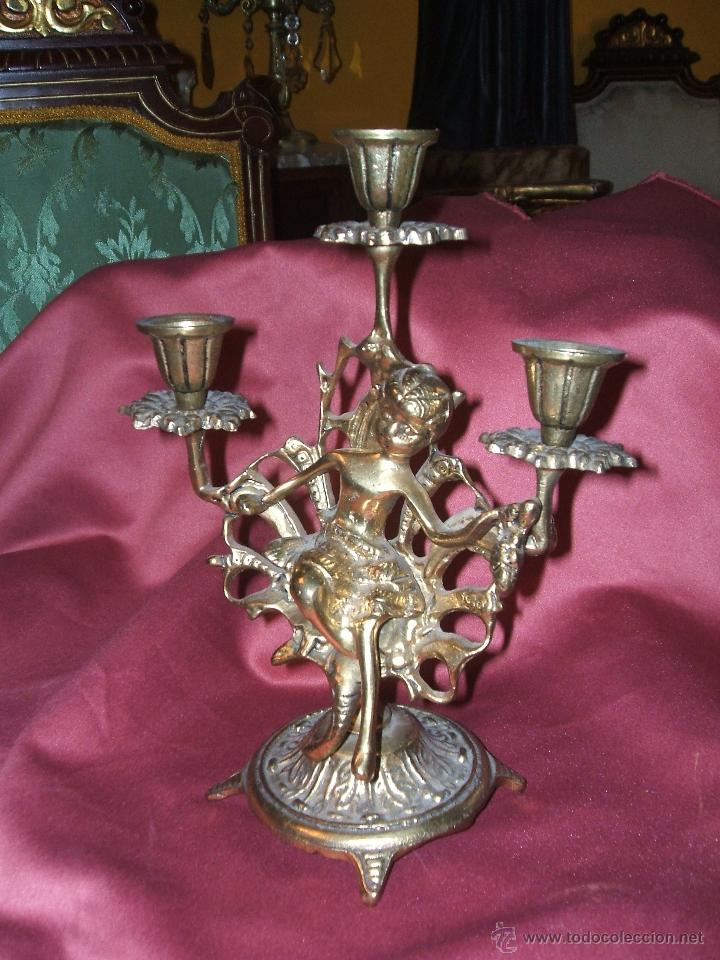 Antig&uuml;edades: FIGURA CANDELABRO 3 VELAS DE BRONCE. - Foto 3