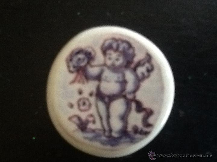 Antig&uuml;edades: BOT&Oacute;N DE CERAMICA DE TALAVERA CON QUERUBIN - Foto 1