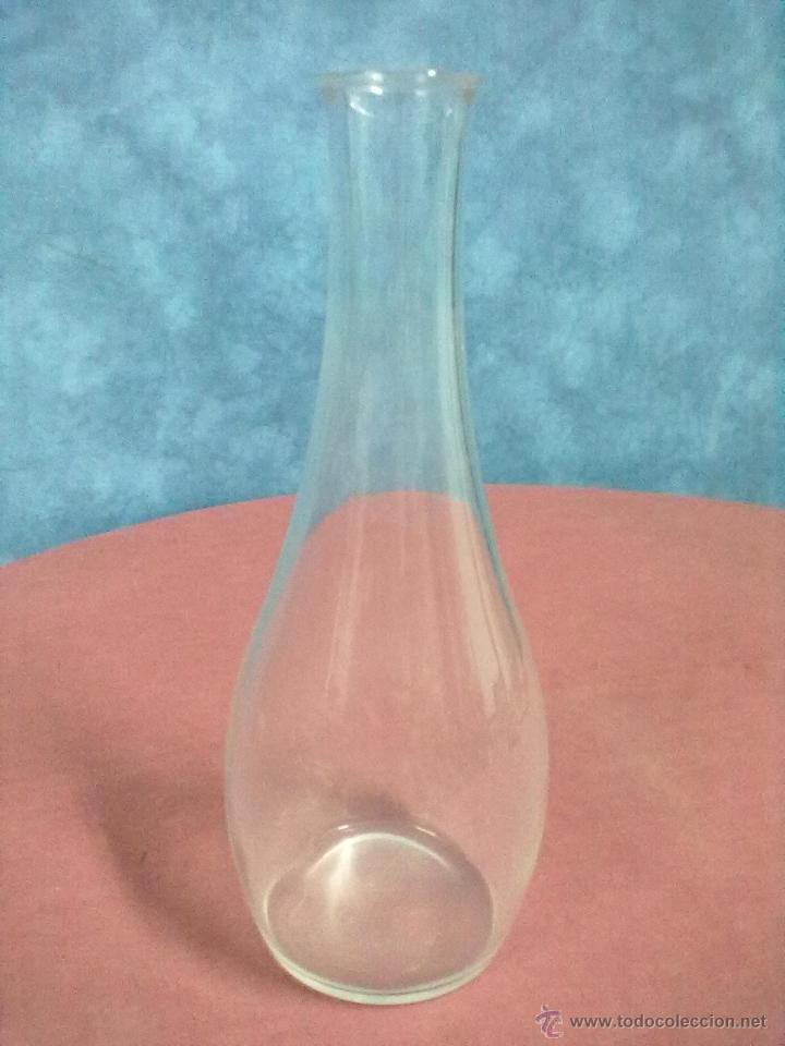 Antig&uuml;edades: BOTELLA FLORERO CRISTAL MOLDE - Foto 2