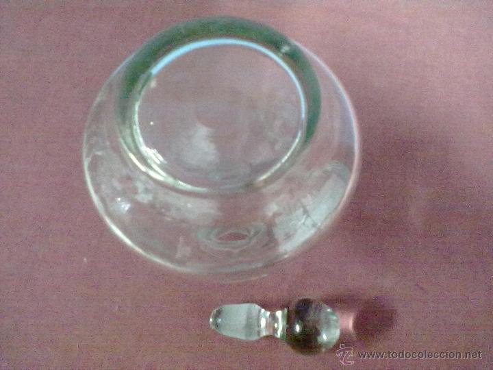 Antig&uuml;edades: BOTELLA CRISTAL SOPLADO Y TALLADO. - Foto 3