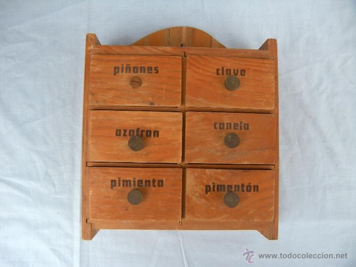 Antig&uuml;edades: ESPECIERO DE MADERA R&Uacute;STICO - Foto 1