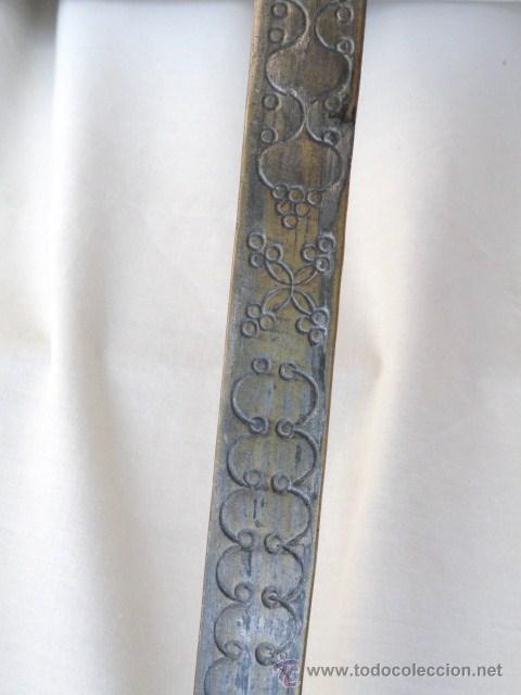Antig&uuml;edades: BONITO CUCHAR&Oacute;N DE METAL CON MANGO DECORADO. - Foto 5
