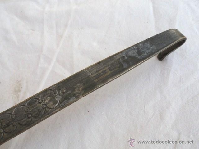 Antig&uuml;edades: BONITO CUCHAR&Oacute;N DE METAL CON MANGO DECORADO. - Foto 7