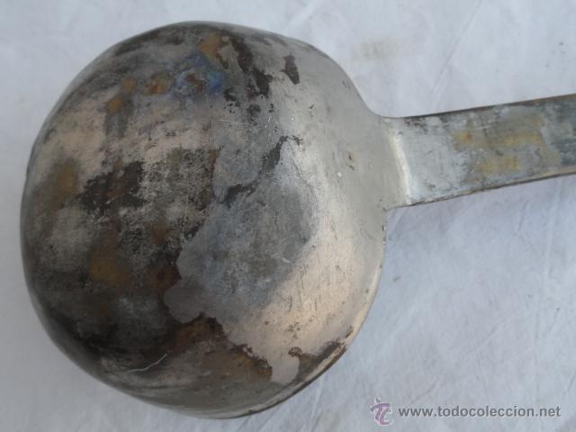 Antig&uuml;edades: BONITO CUCHAR&Oacute;N DE METAL CON MANGO DECORADO. - Foto 9