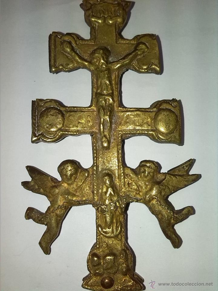 Antig&uuml;edades: antigua cruz de caravaca en bronce. - Foto 2