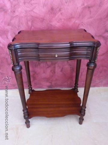 Antig&uuml;edades: MESITA RECTANGULAr CON FORMAS, DE MARQUETERIA - Foto 2