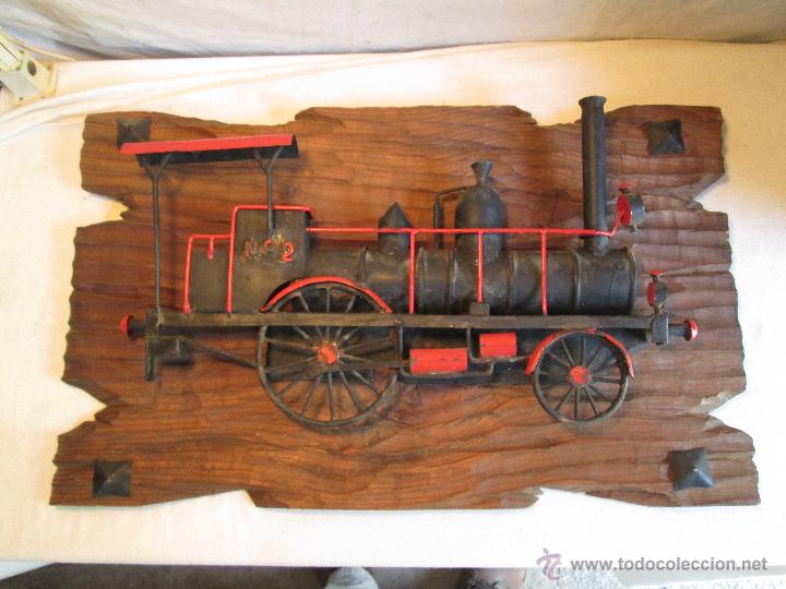 Antig&uuml;edades: Marco con maquina de tren - Foto 1