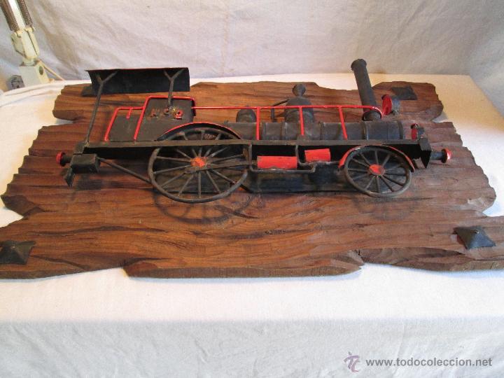 Antig&uuml;edades: Marco con maquina de tren - Foto 4