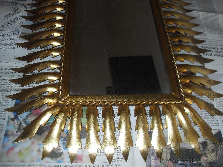 Antig&uuml;edades: Espejo metal sol rectangular. Hojas forja dorada. - Foto 4
