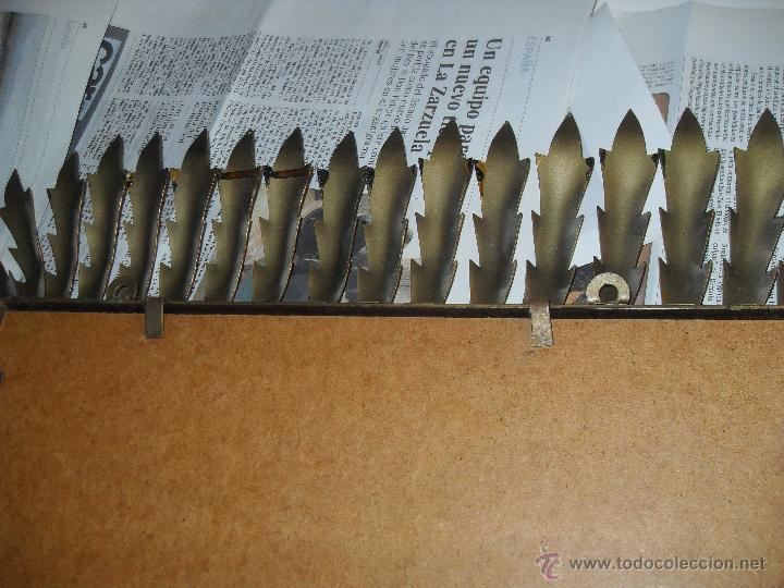 Antig&uuml;edades: Espejo metal sol rectangular. Hojas forja dorada. - Foto 9