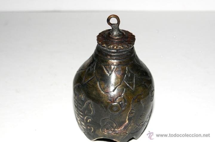 Antig&uuml;edades: ANTIGUA PIEZA EN BRONCE CON GRABADOS - Foto 3
