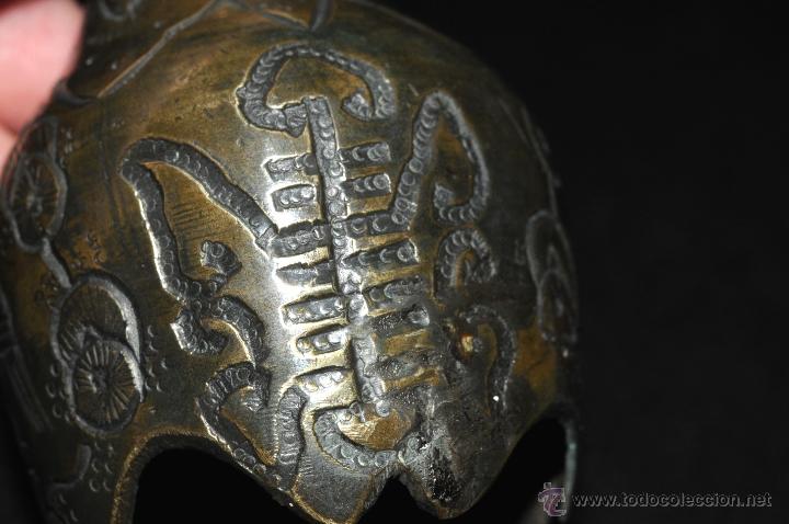 Antig&uuml;edades: ANTIGUA PIEZA EN BRONCE CON GRABADOS - Foto 5