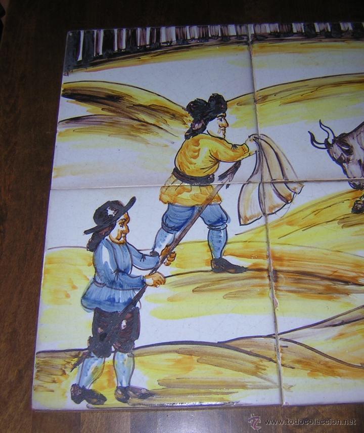 Antig&uuml;edades: ** ANTIGUA COMPOSICI&Oacute;N DE AZULEJOS CON ESCENA DE TOROS ** - Foto 2