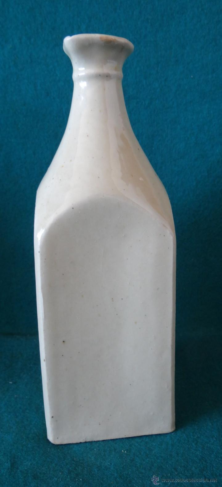 Antig&uuml;edades: ANTIGUA BOTELLA DE CERAMICA GRES CUADRADA CON PICO DE VERTER - - Foto 3