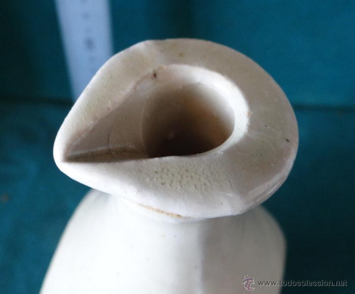 Antig&uuml;edades: ANTIGUA BOTELLA DE CERAMICA GRES CUADRADA CON PICO DE VERTER - - Foto 5