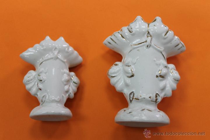 Antig&uuml;edades: PEQUE&Ntilde;OS JARRONCITOS ISABELINOS - Foto 1
