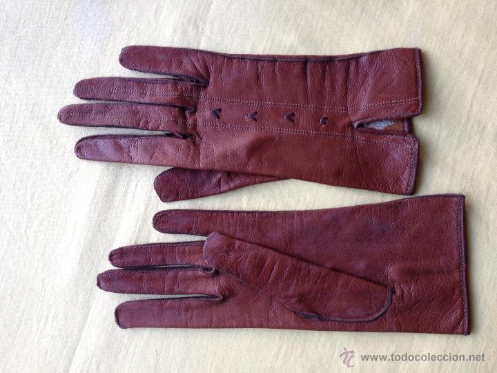 Antig&uuml;edades: PAR DE GUANTES - Foto 1