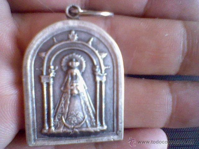 Antig&uuml;edades: TORRE ESTEBAN HAMBRAN ESTEBANHAMBRAN VIRGEN DE LOS LINARES TOLEDO MEDALLA 4.40CMS