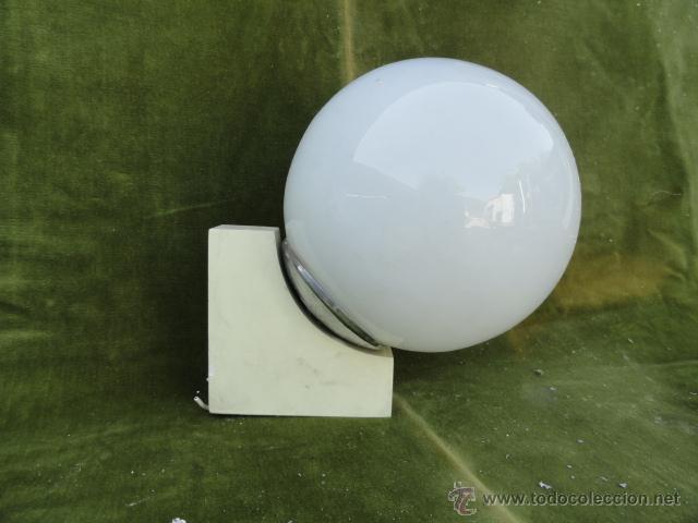 Antig&uuml;edades: APLIQUE DE PARED CON GLOBO BLANCO. - Foto 1