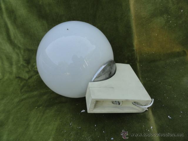 Antig&uuml;edades: APLIQUE DE PARED CON GLOBO BLANCO. - Foto 3