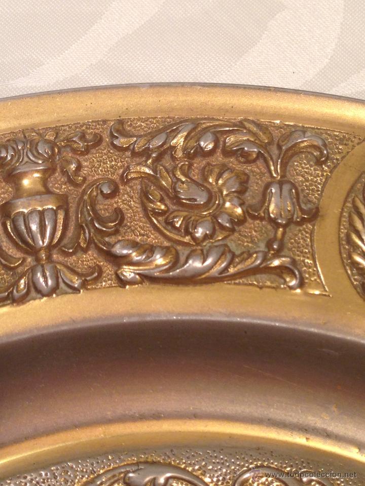 Antig&uuml;edades: Pareja de antiguos platos de bronce - Foto 3