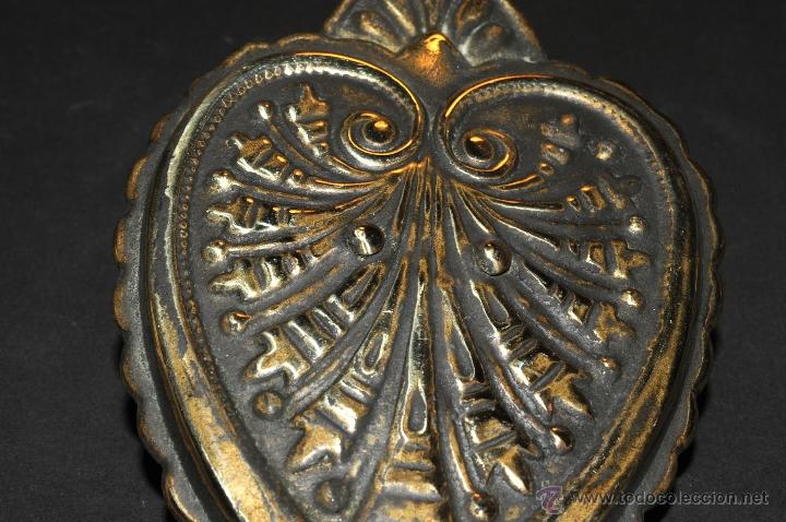 Antig&uuml;edades: ANTIGUA PINZA EN BRONCE Y HOJALATA - Foto 5