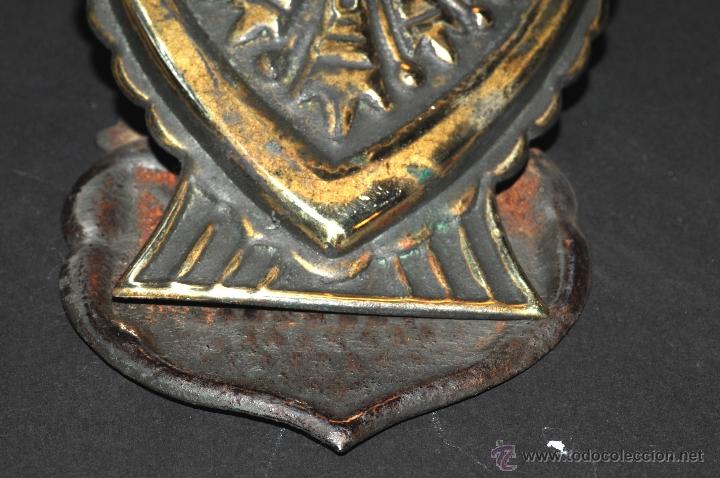 Antig&uuml;edades: ANTIGUA PINZA EN BRONCE Y HOJALATA - Foto 6