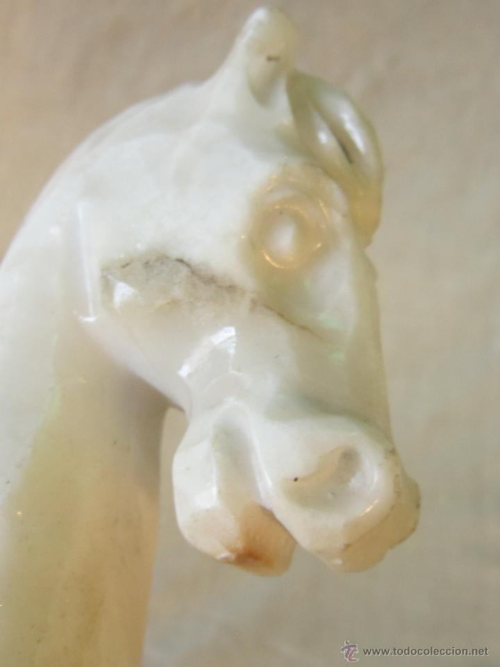 Antig&uuml;edades: CABALLO TALLADO EN ALABASTRO - Foto 5