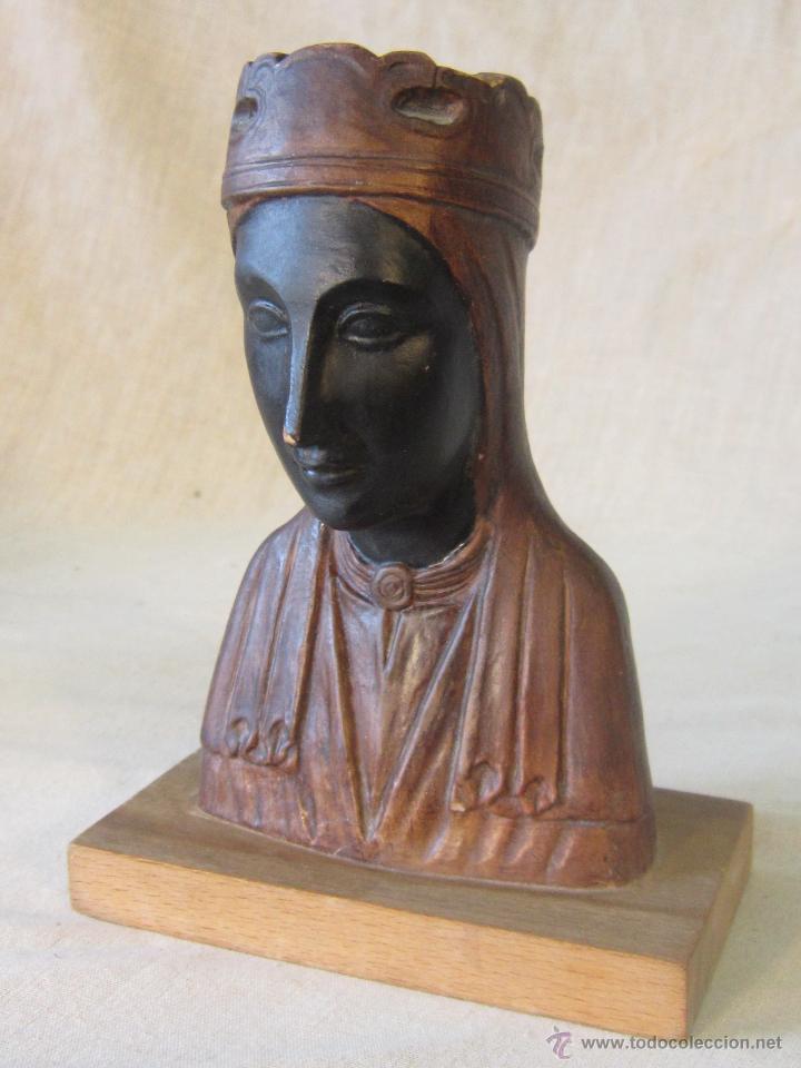 Oggetti Antichi: NUESTRA SE&Ntilde;ORA DE MONSERRATE EN TERRACOTA Y PEANA DE MADERA