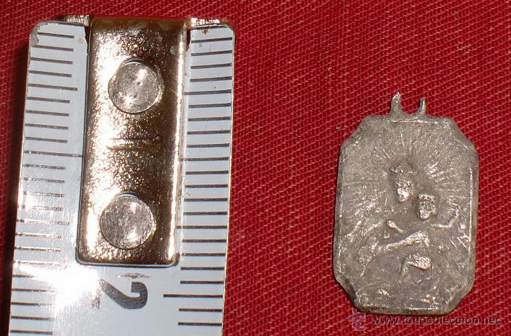 Antig&uuml;edades: peque&ntilde;a medalla de plata - Foto 1
