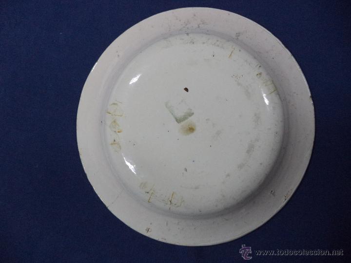 Antig&uuml;edades: Plato recortado com flor en faian&ccedil;am sec XIX - Foto 6
