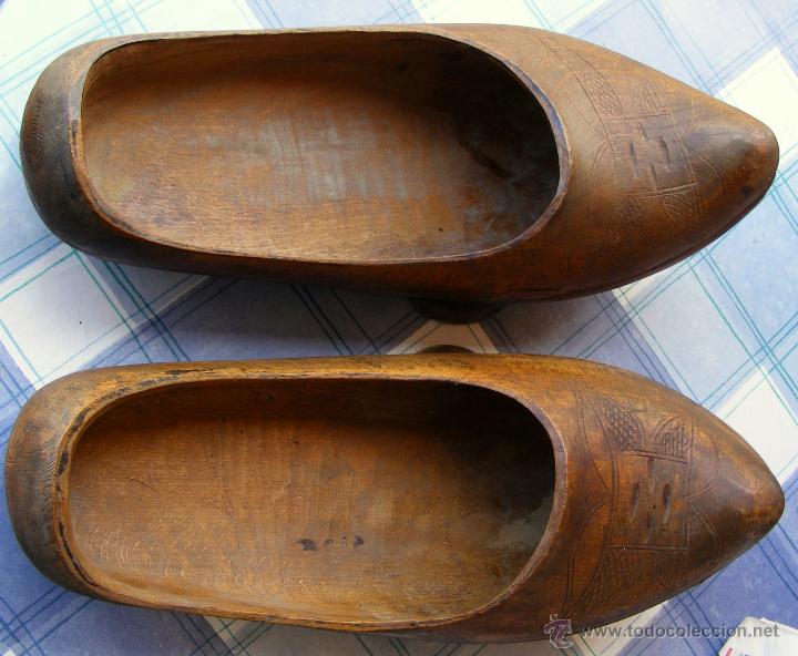 Antig&uuml;edades: ZUECOS DE MADERA - Foto 3