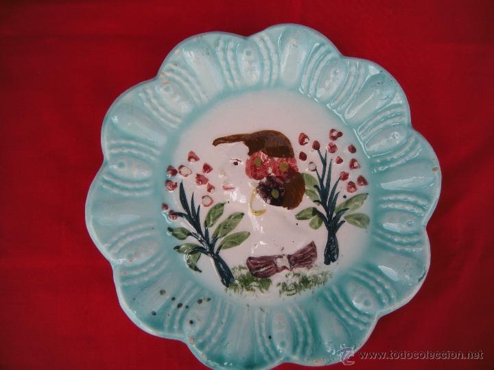 Antig&uuml;edades: ANTIGUO PLATO CON CARA DE MUJER EN RELIEVE. - Foto 1