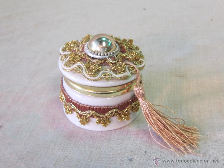 Antig&uuml;edades: CAJITA DE PORCELANA - Foto 1