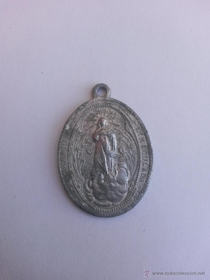 Antig&uuml;edades: Medalla virgen inmaculada de 4 x 2,8 cms - Foto 1