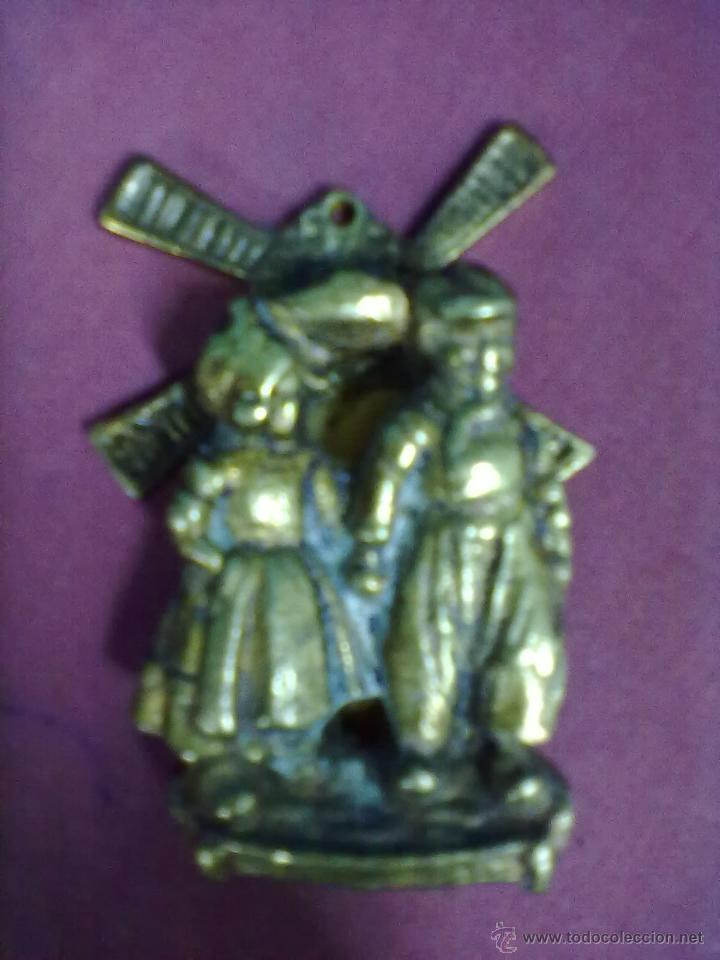Antiques: PEQUE&Ntilde;A ALDABA LLAMADOR FUNDICION DE BRONCE MOLINO Y NI&Ntilde;OS PICAPORTE