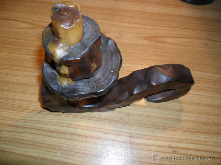 Antig&uuml;edades: Antiguo portavelas de madera - Foto 2